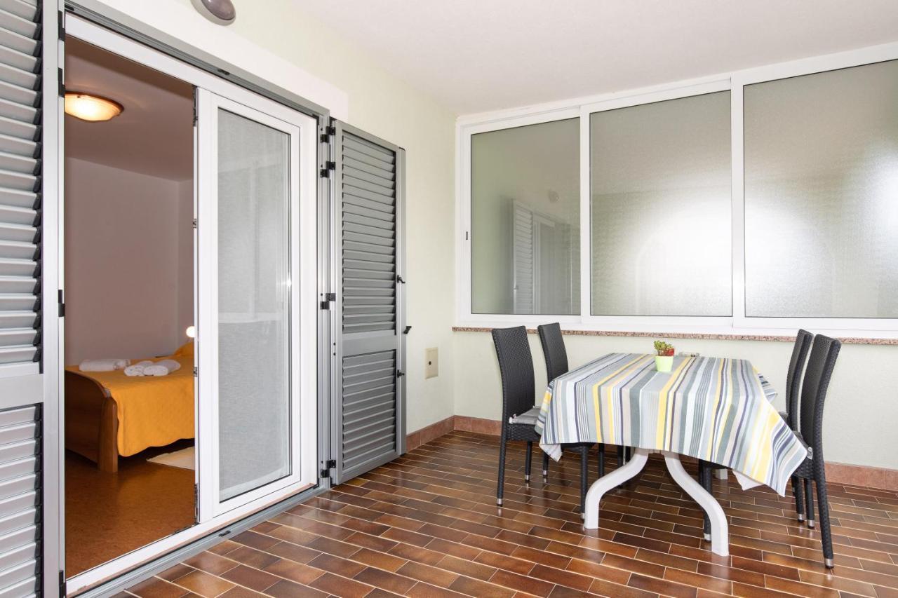 Justic Apartman *